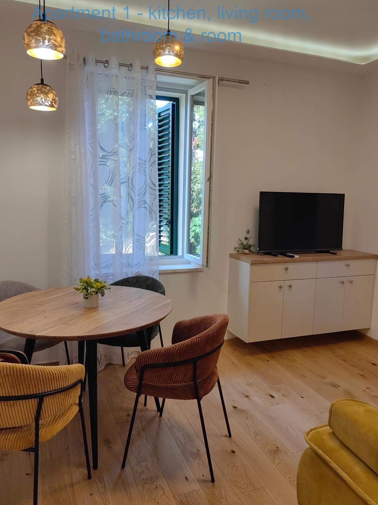 Relax And Enjoy Apartments Split Buitenkant foto