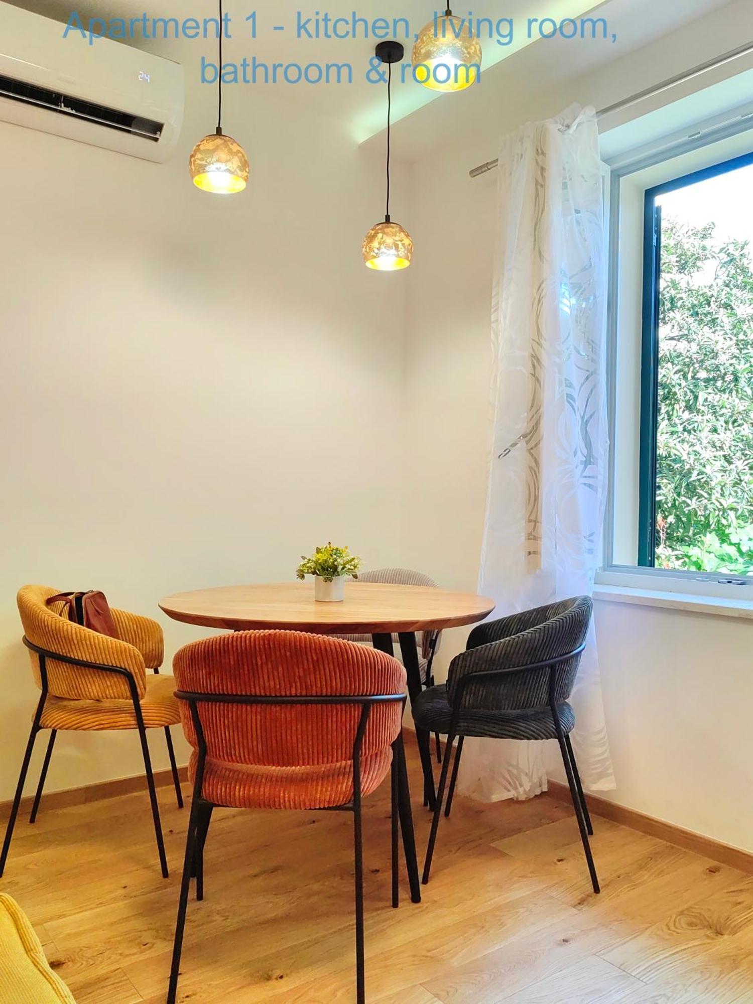 Relax And Enjoy Apartments Split Buitenkant foto